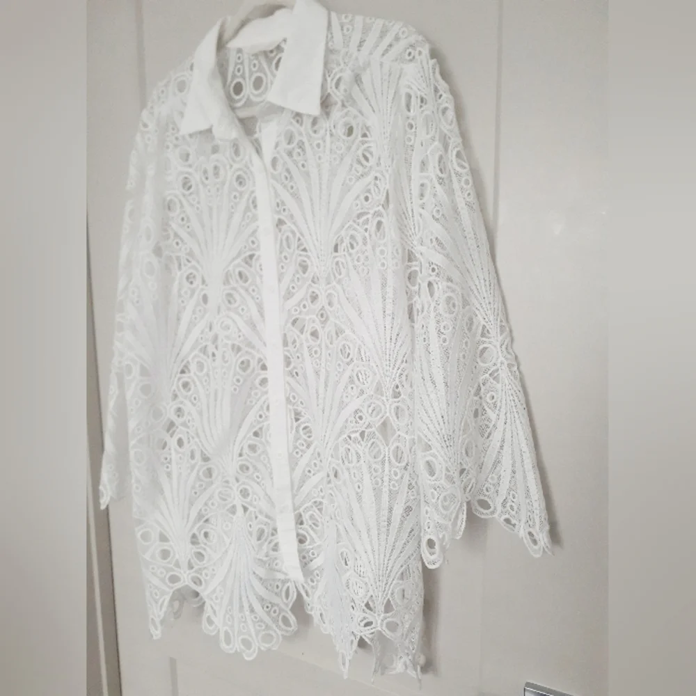 Adiva White Lace Button-Up Shirt - Picture 3 of 7